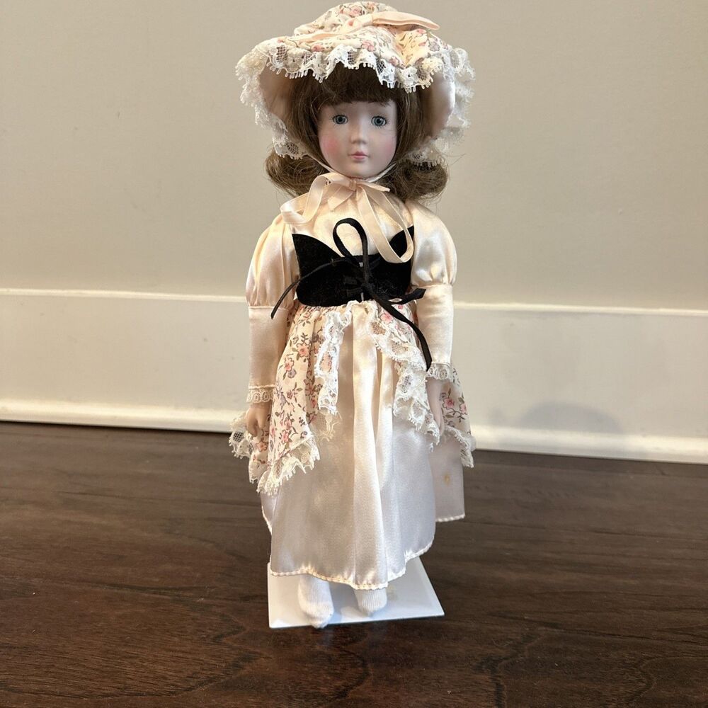 International Society Land Of Enchantment Porcelain Doll